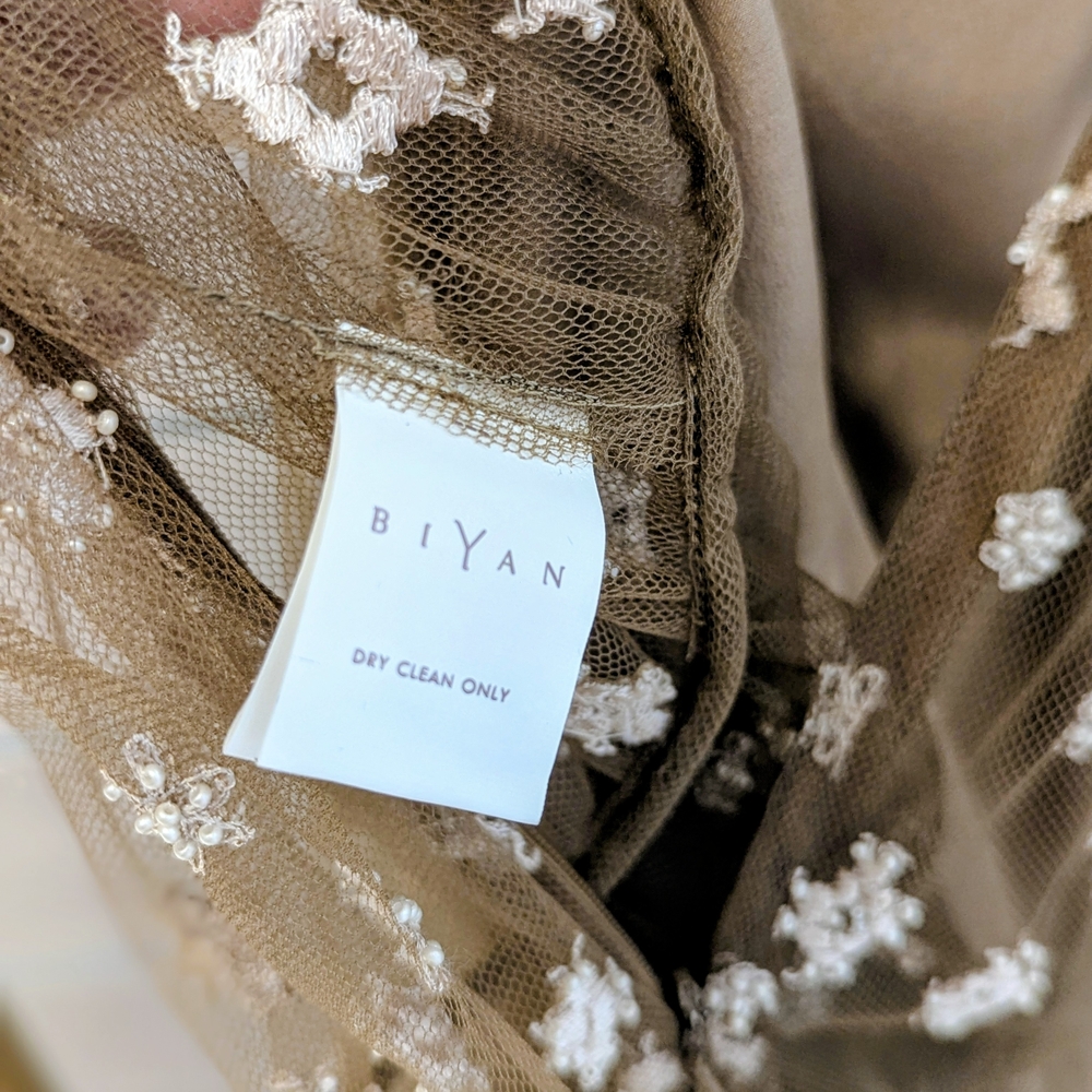 BIYAN Elegant Taupe Lace Maxi Dress, NWT, Embroidery And Pearl Beading, Size M,L - Picture 9 of 15